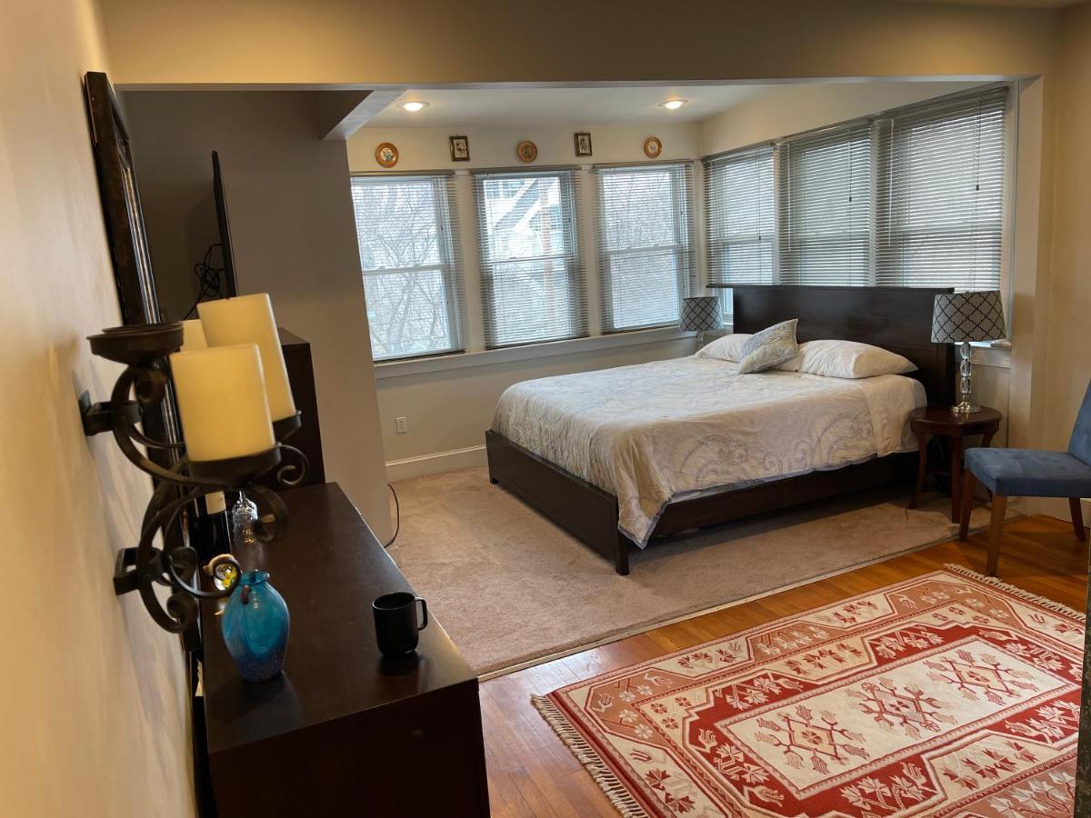 Deluxe King Master Suite Washington Exterior photo